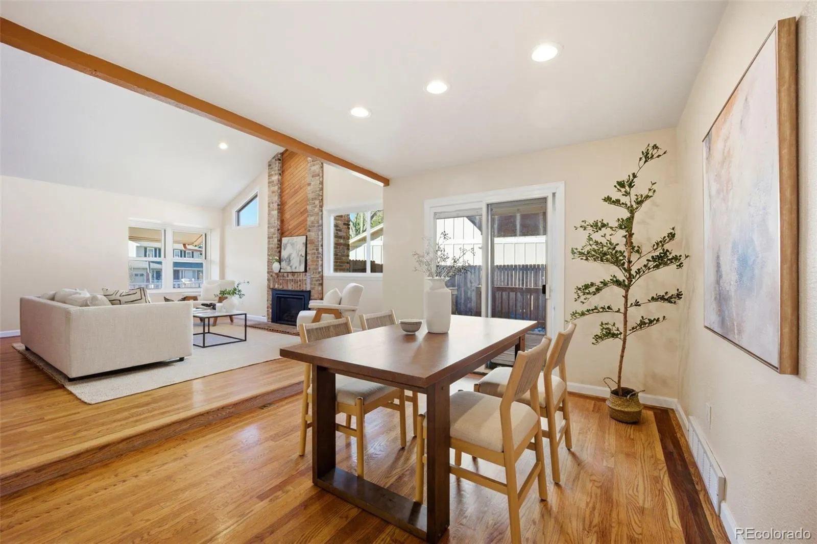 04032026221235 1600 4