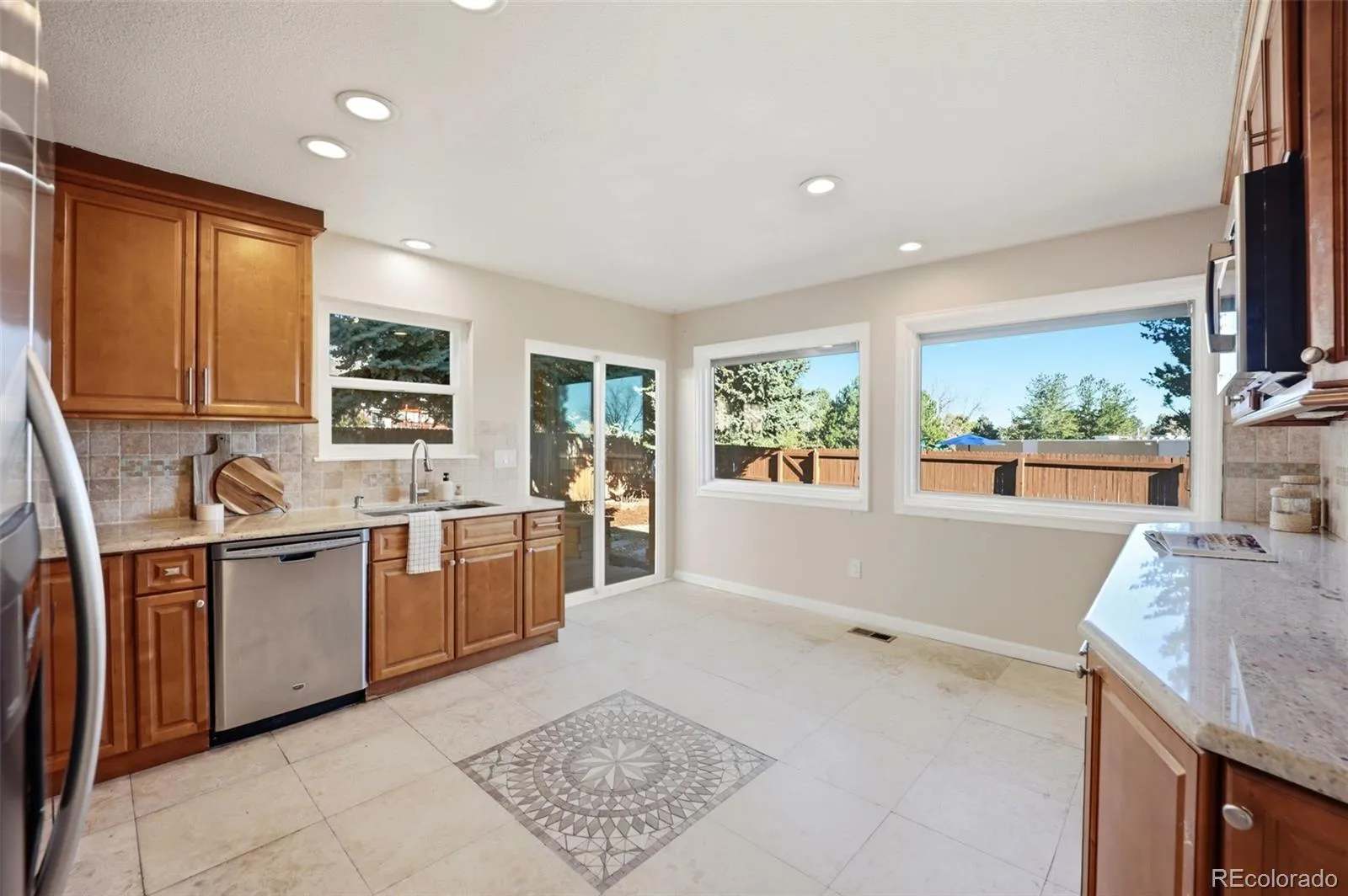 04032026221235 1600 6