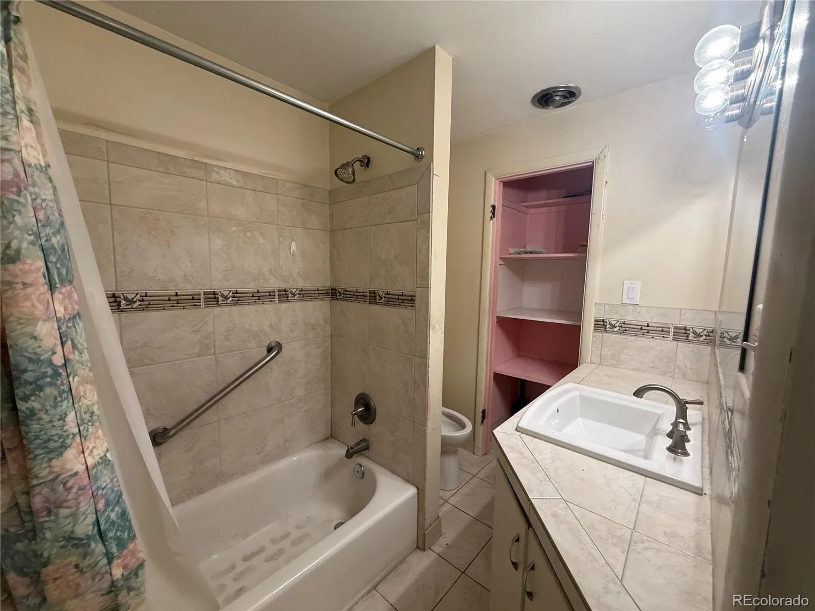2324 S Forest Drive Denver CO 80222 | MLS #REC9332177 08222026212353 1600 11