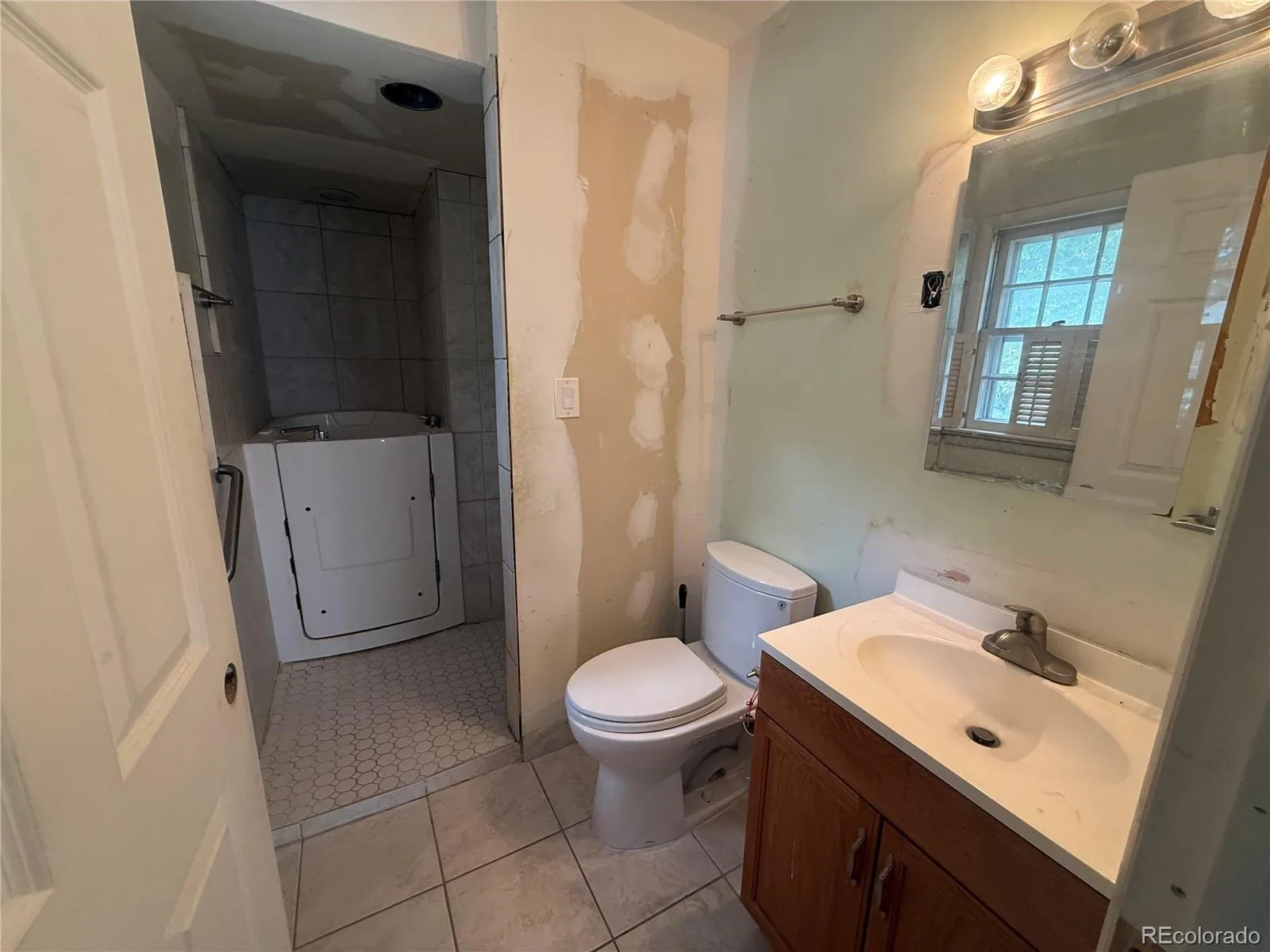2324 S Forest Drive Denver CO 80222 | MLS #REC9332177 08222026212353 1600 14