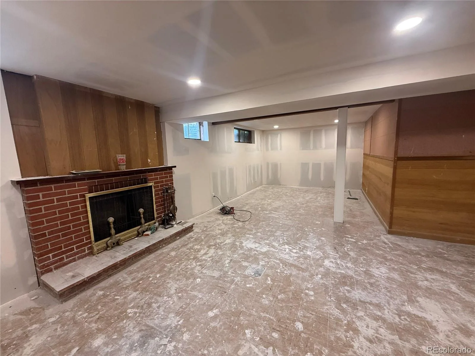 2324 S Forest Drive Denver CO 80222 | MLS #REC9332177 08222026212353 1600 18