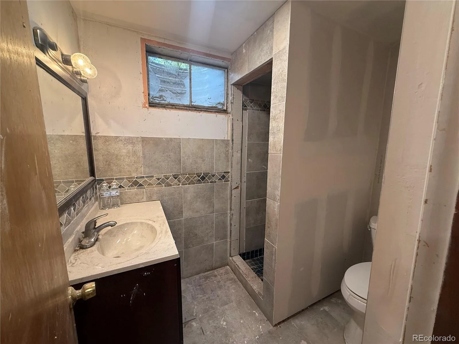 2324 S Forest Drive Denver CO 80222 | MLS #REC9332177 08222026212353 1600 27
