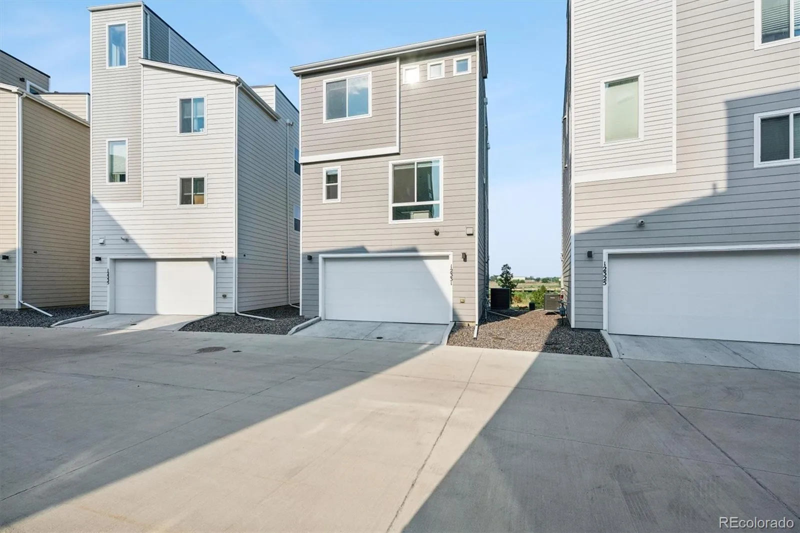 12331 Farmview Lane Thornton CO 80241 | MLS #REC9332562 08062026000711 1600 3