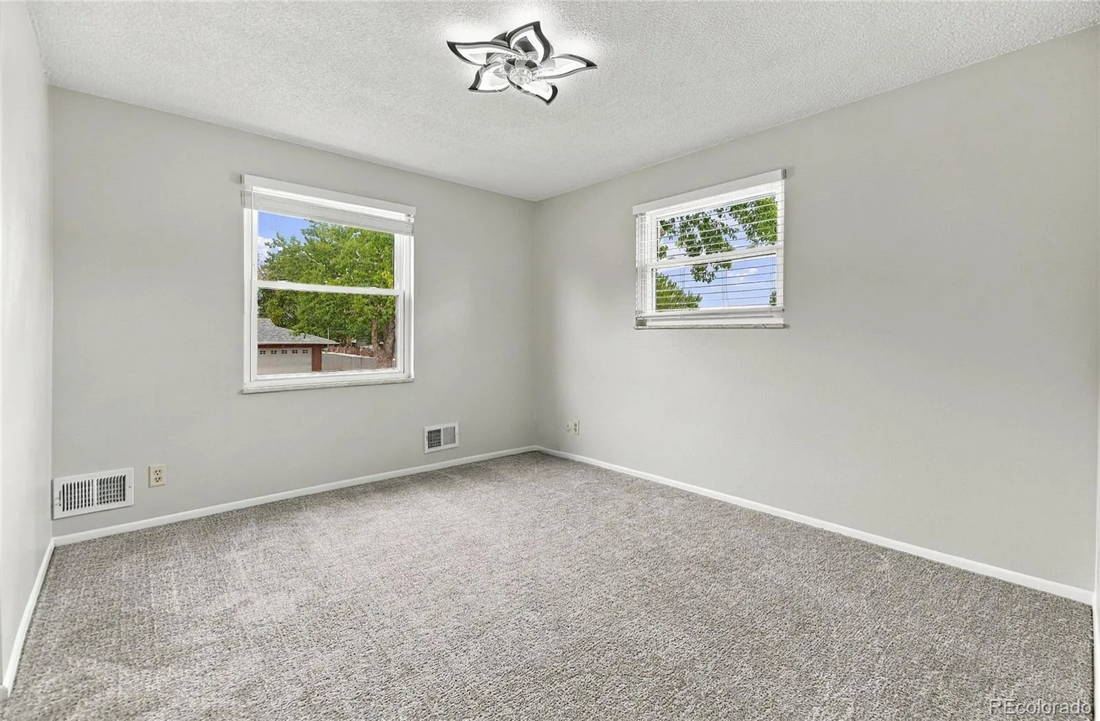 5292 Scranton Street Denver CO 80239 | MLS #REC9336695 09302026095342 1600 14