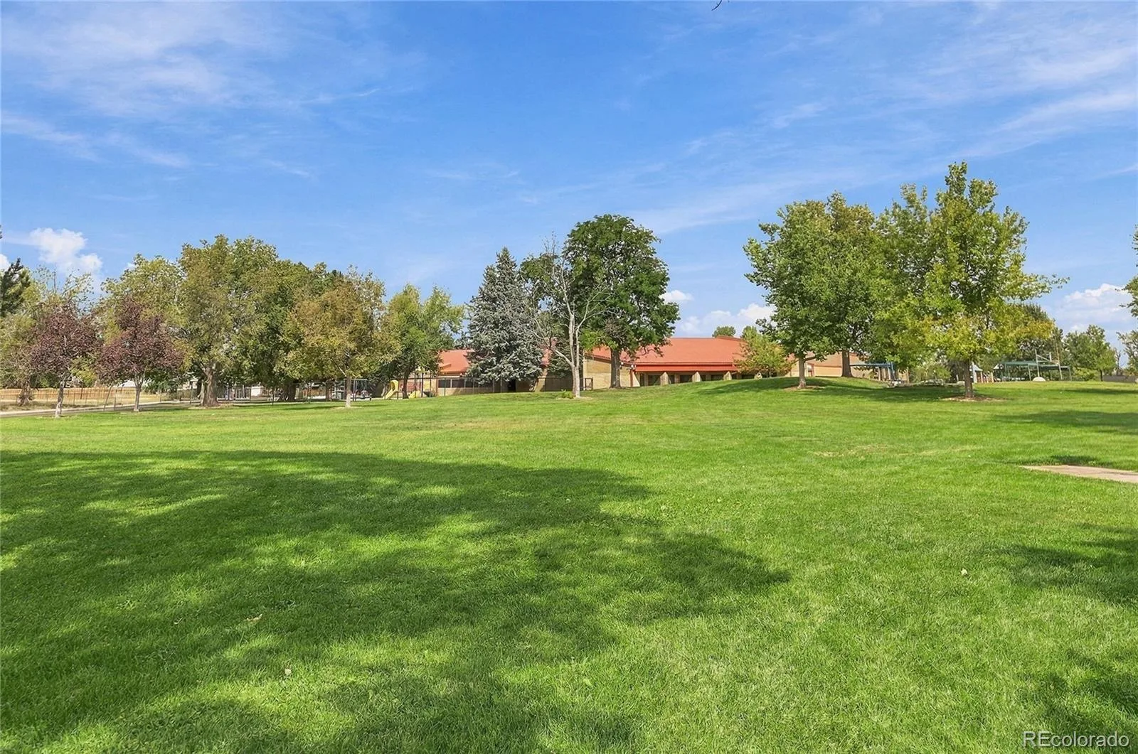 5292 Scranton Street Denver CO 80239 | MLS #REC9336695 09302026095342 1600 39