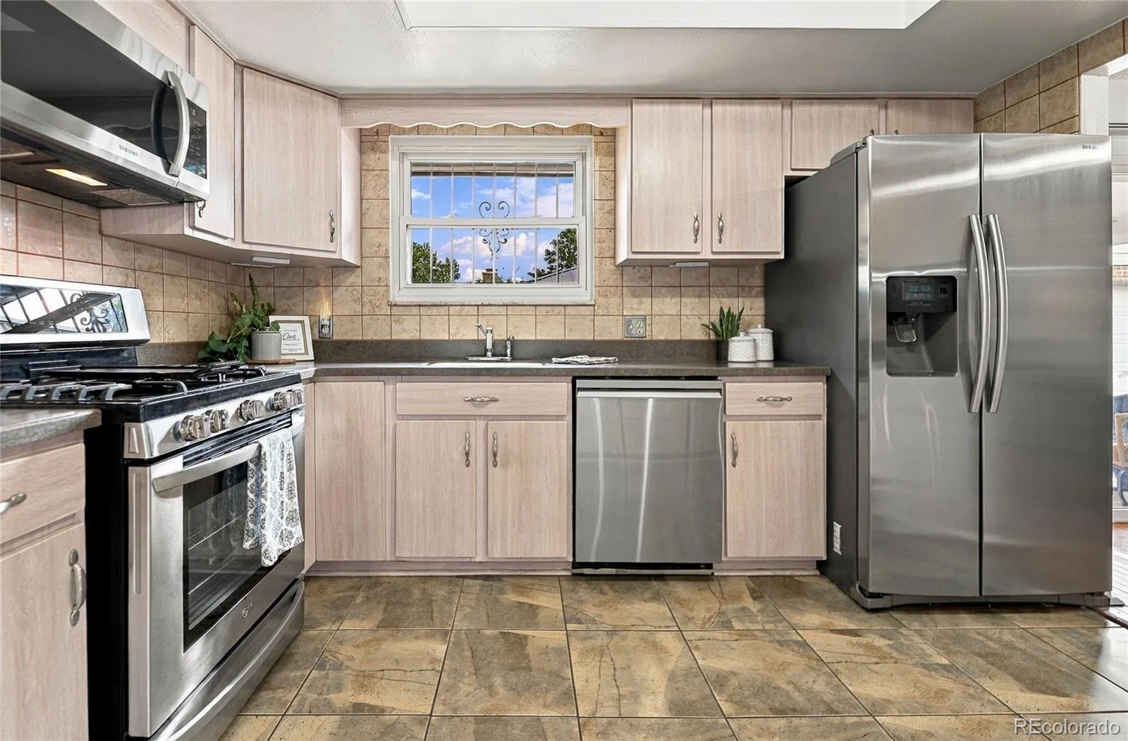 5292 Scranton Street Denver CO 80239 | MLS #REC9336695 09302026095342 1600 8