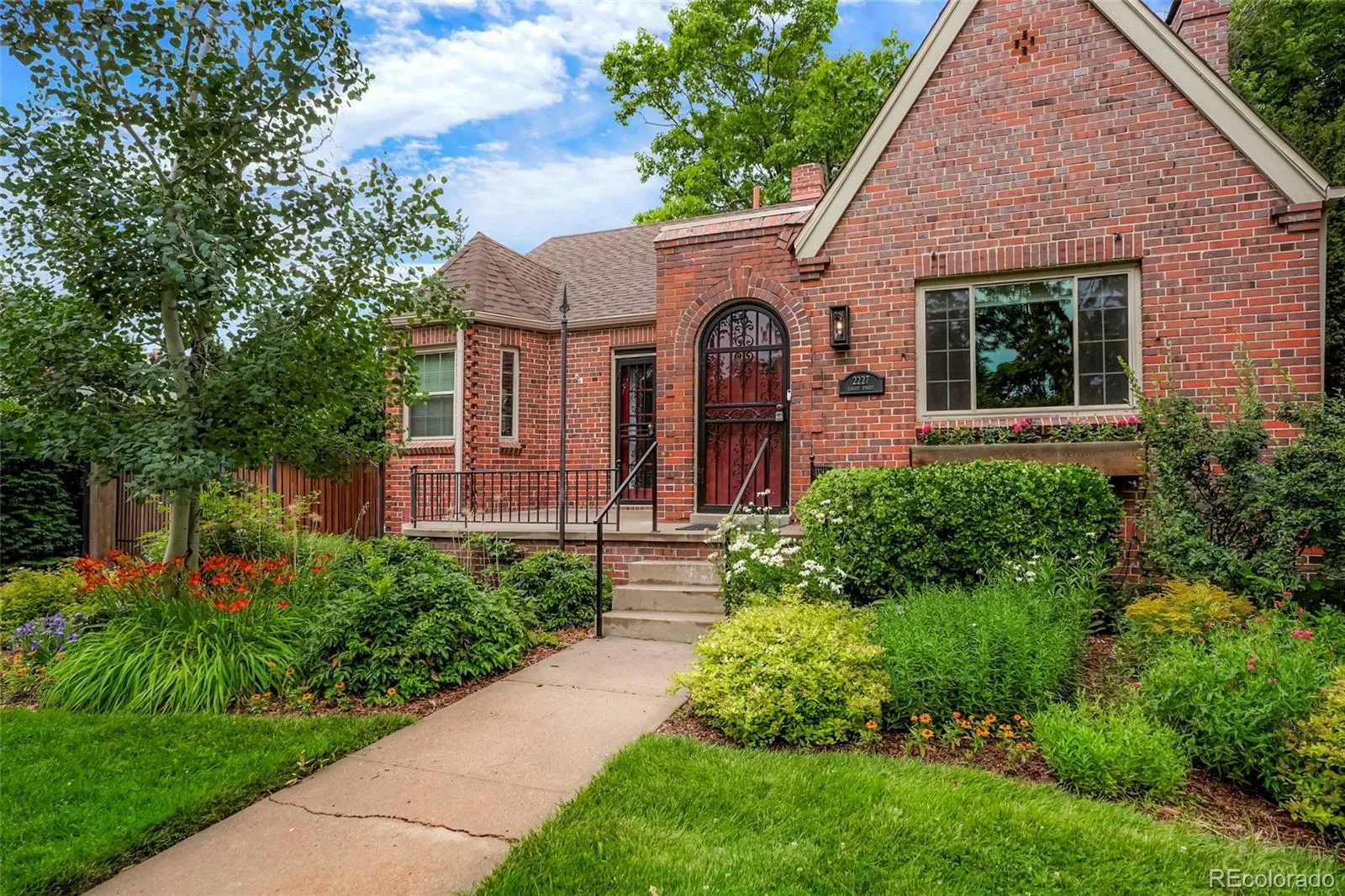 04222026164450 1600 0