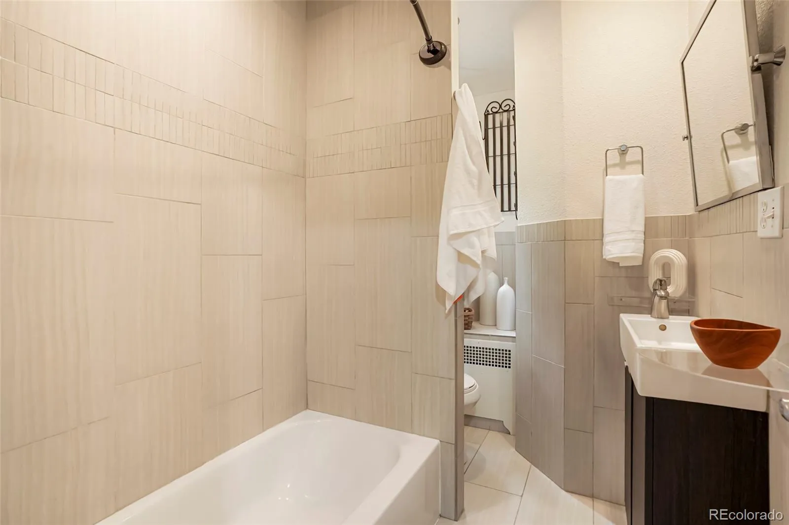 04222026164450 1600 16