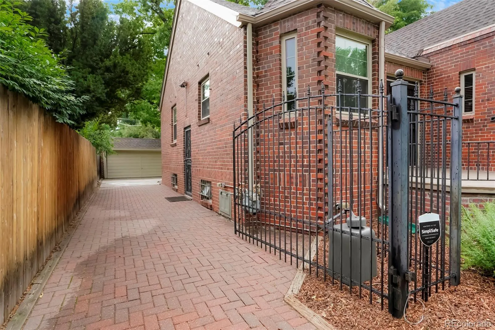 04222026164450 1600 20