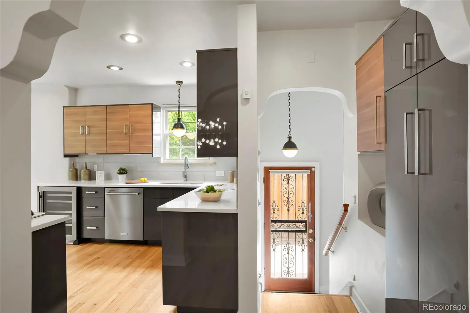 04222026164450 1600 8