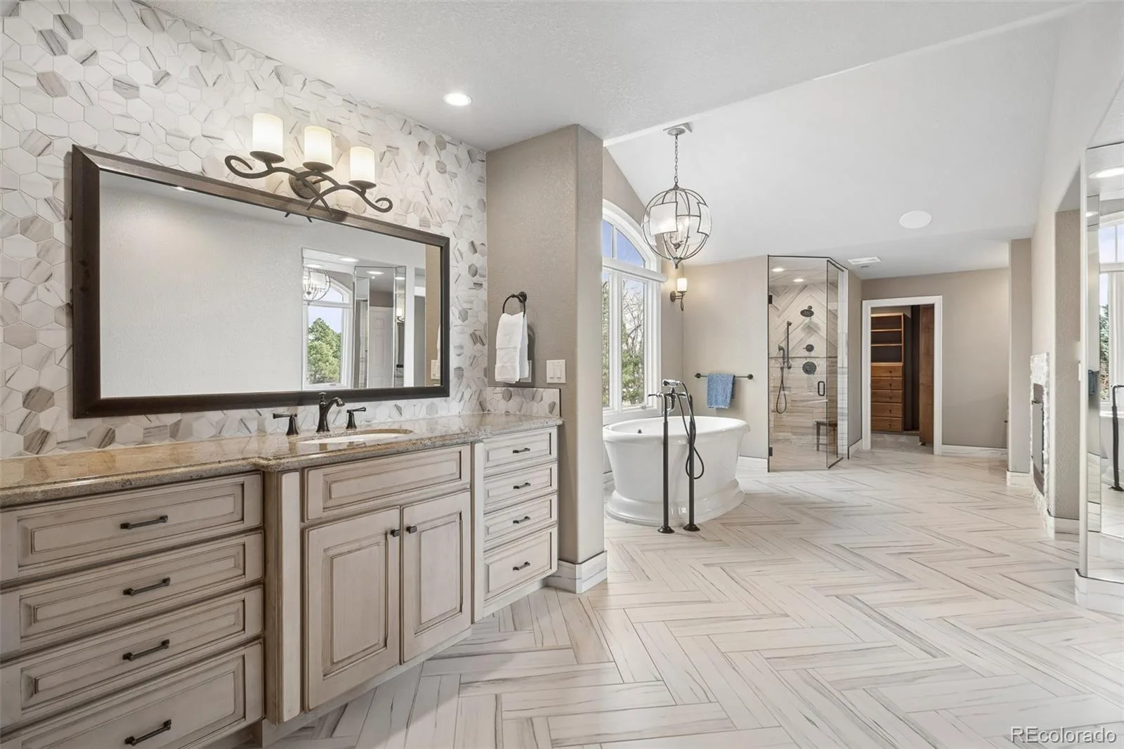 4443 W Cottonwood Place Littleton CO 80123 | MLS #REC9342139 06152026041712 1600 33