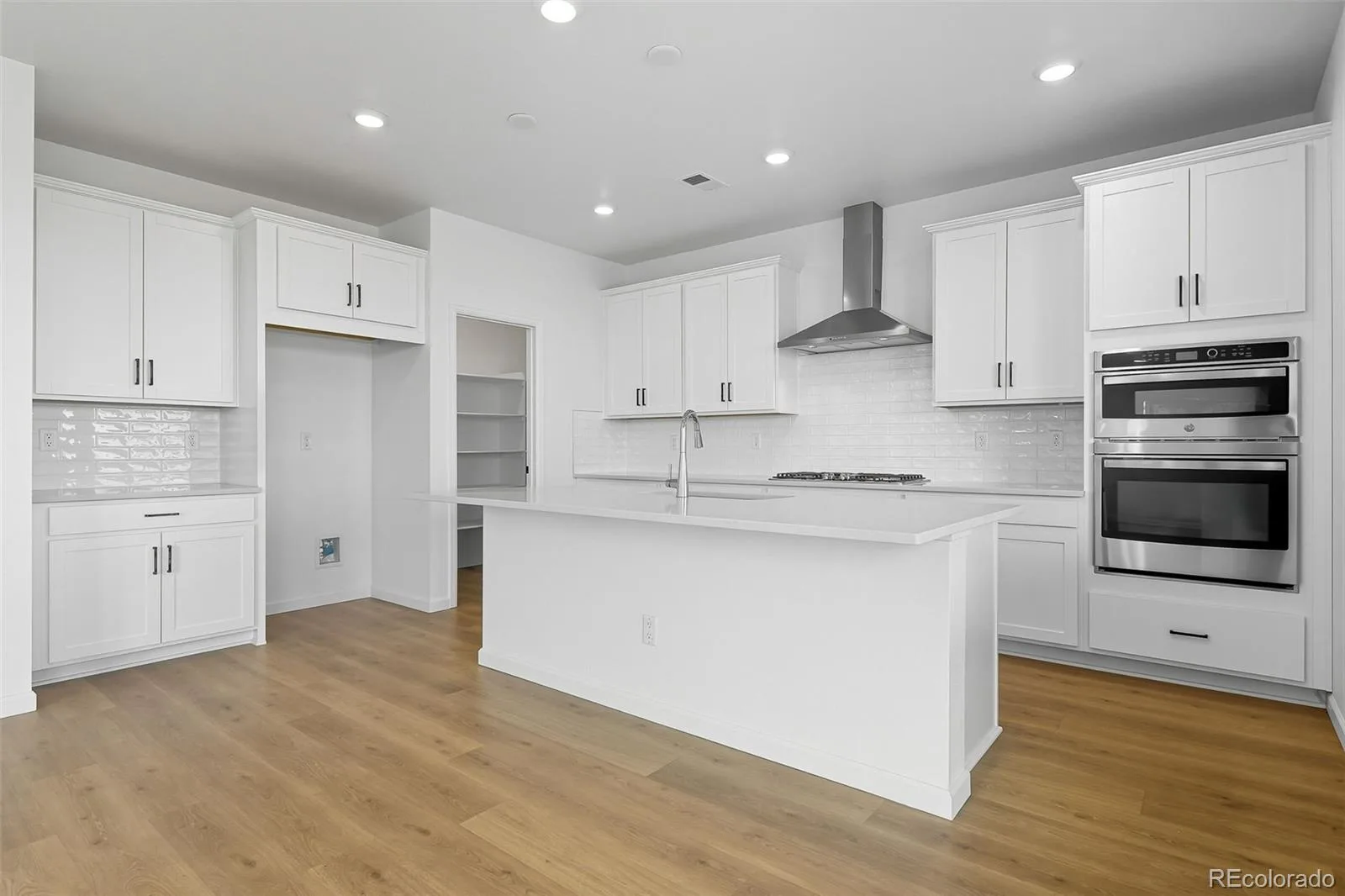 3639 Recess Lane Castle Rock CO 80108 | MLS #REC9345124 08242026193448 1600 19
