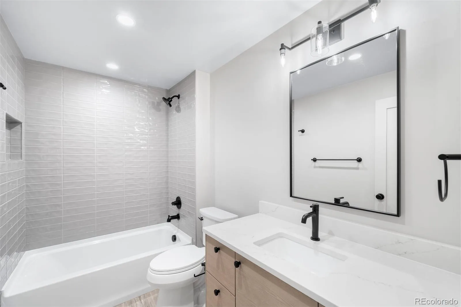 407 Madison Street Denver CO 80206 | MLS #REC9346912 09222026121140 1600 30