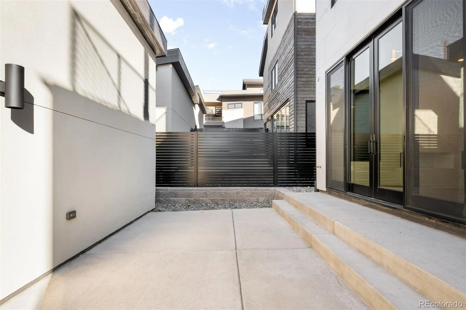 407 Madison Street Denver CO 80206 | MLS #REC9346912 09222026121140 1600 32