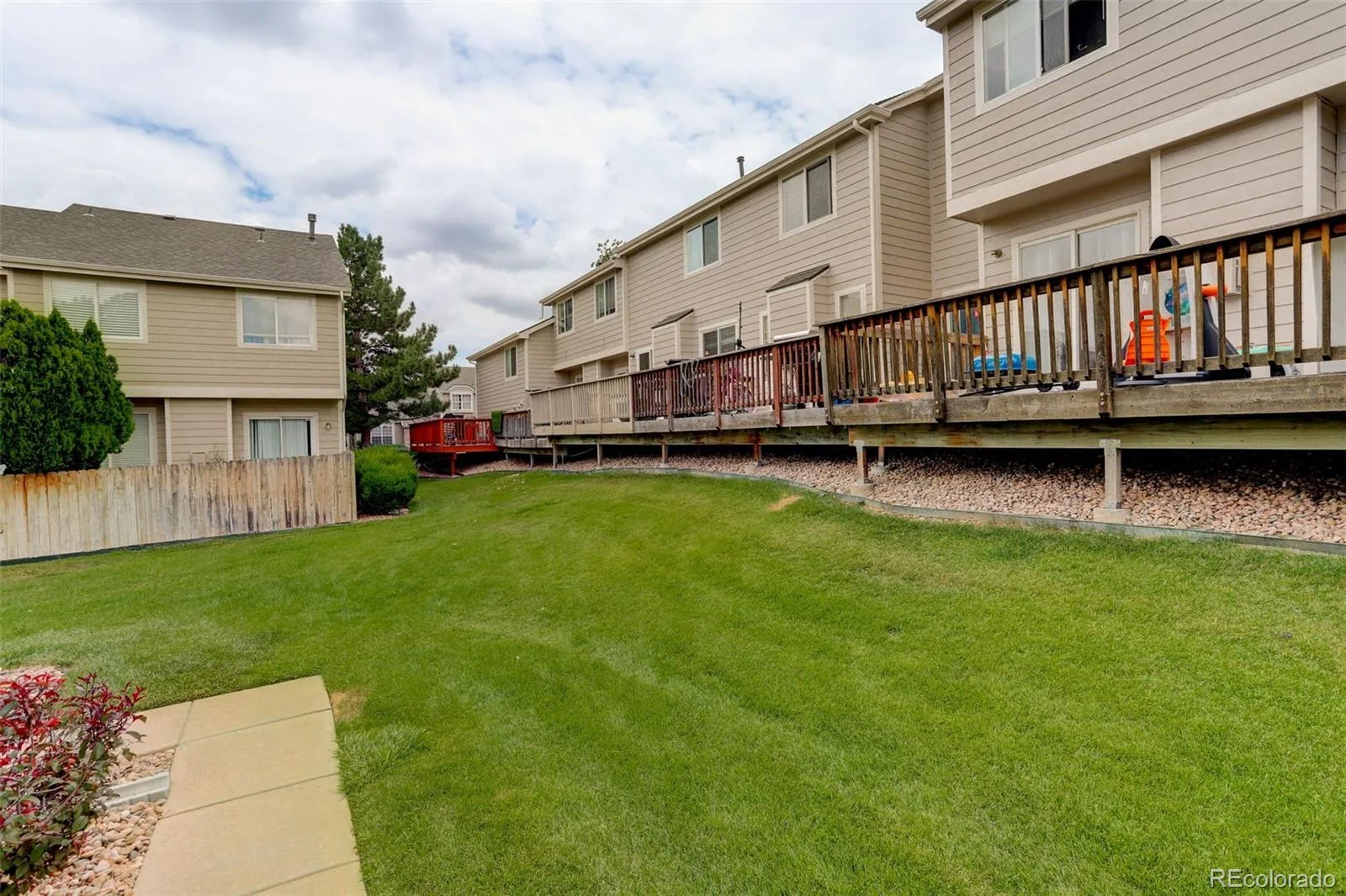 1295 S Zeno Circle #C Aurora CO 80017 | MLS #REC9347324 08012026162433 1600 20