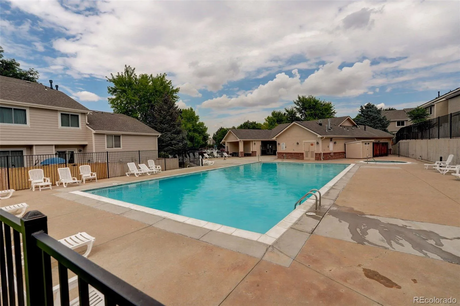 1295 S Zeno Circle #C Aurora CO 80017 | MLS #REC9347324 08012026162433 1600 23