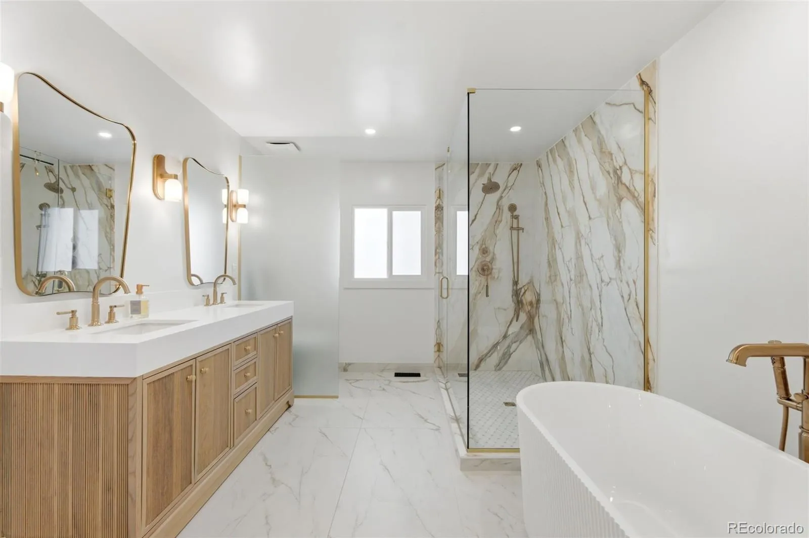 04112026162047 1600 22