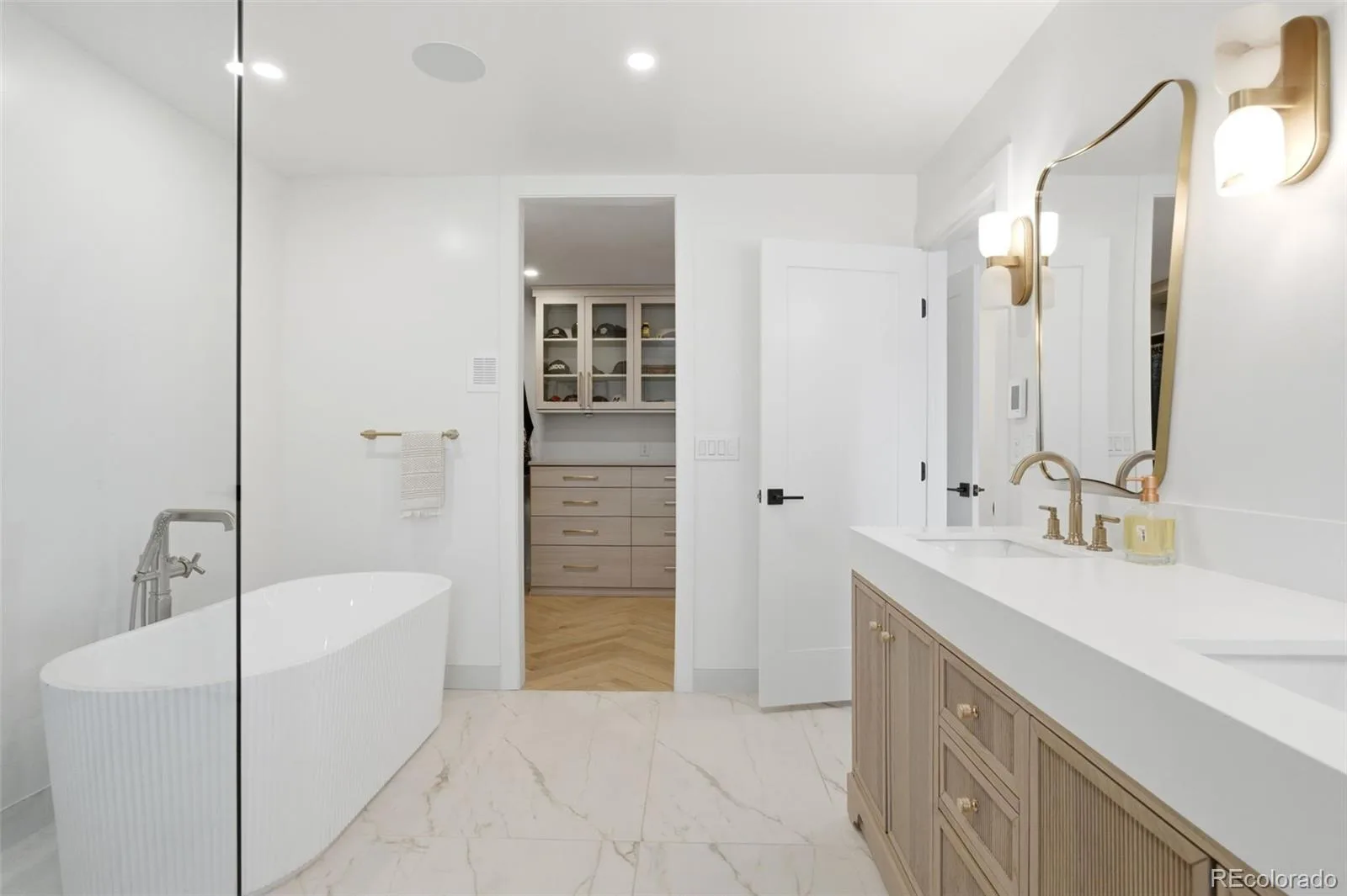 641 S Monroe Way Denver CO 80209 | MLS #REC9347436 08252026211557 1600 27