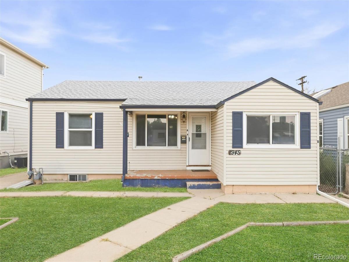 1945 Oakland Street Aurora CO 80010 | MLS #REC9348740 MLS #REC9348740 image #0