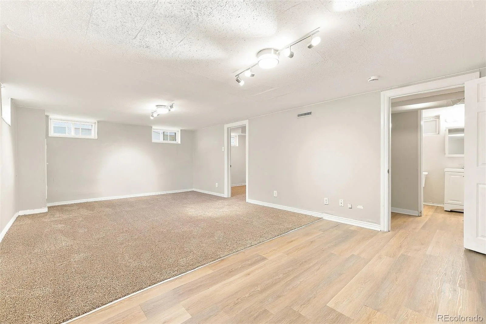 1945 Oakland Street Aurora CO 80010 | MLS #REC9348740 10082026230155 1600 12