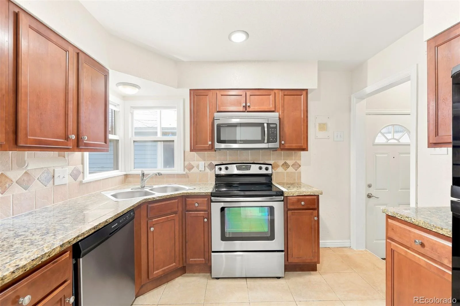 1945 Oakland Street Aurora CO 80010 | MLS #REC9348740 10082026230155 1600 2