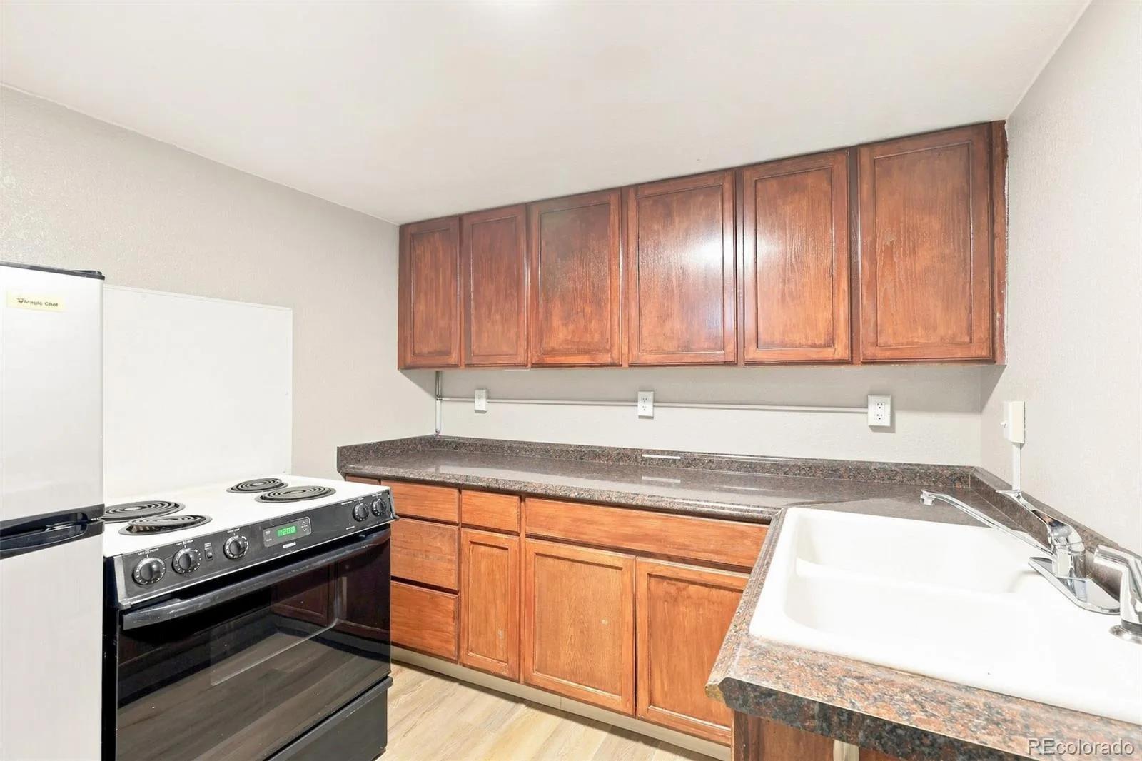 1945 Oakland Street Aurora CO 80010 | MLS #REC9348740 10082026230155 1600 4