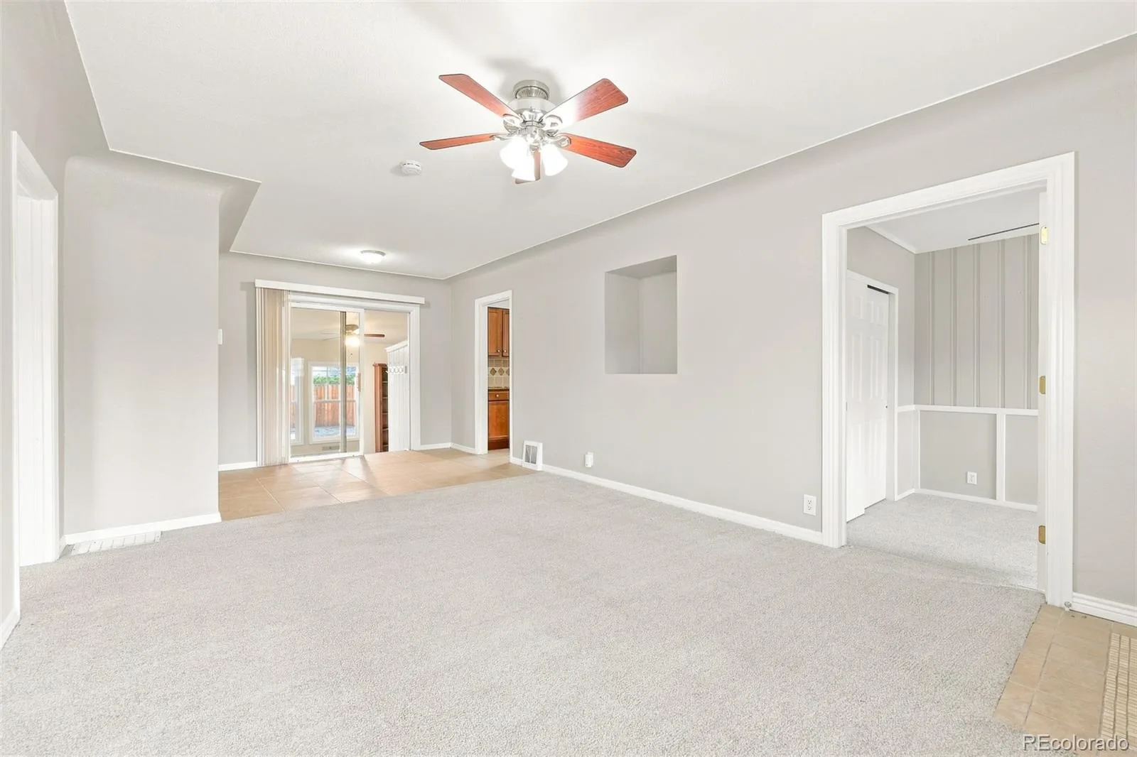 1945 Oakland Street Aurora CO 80010 | MLS #REC9348740 10082026230155 1600 5