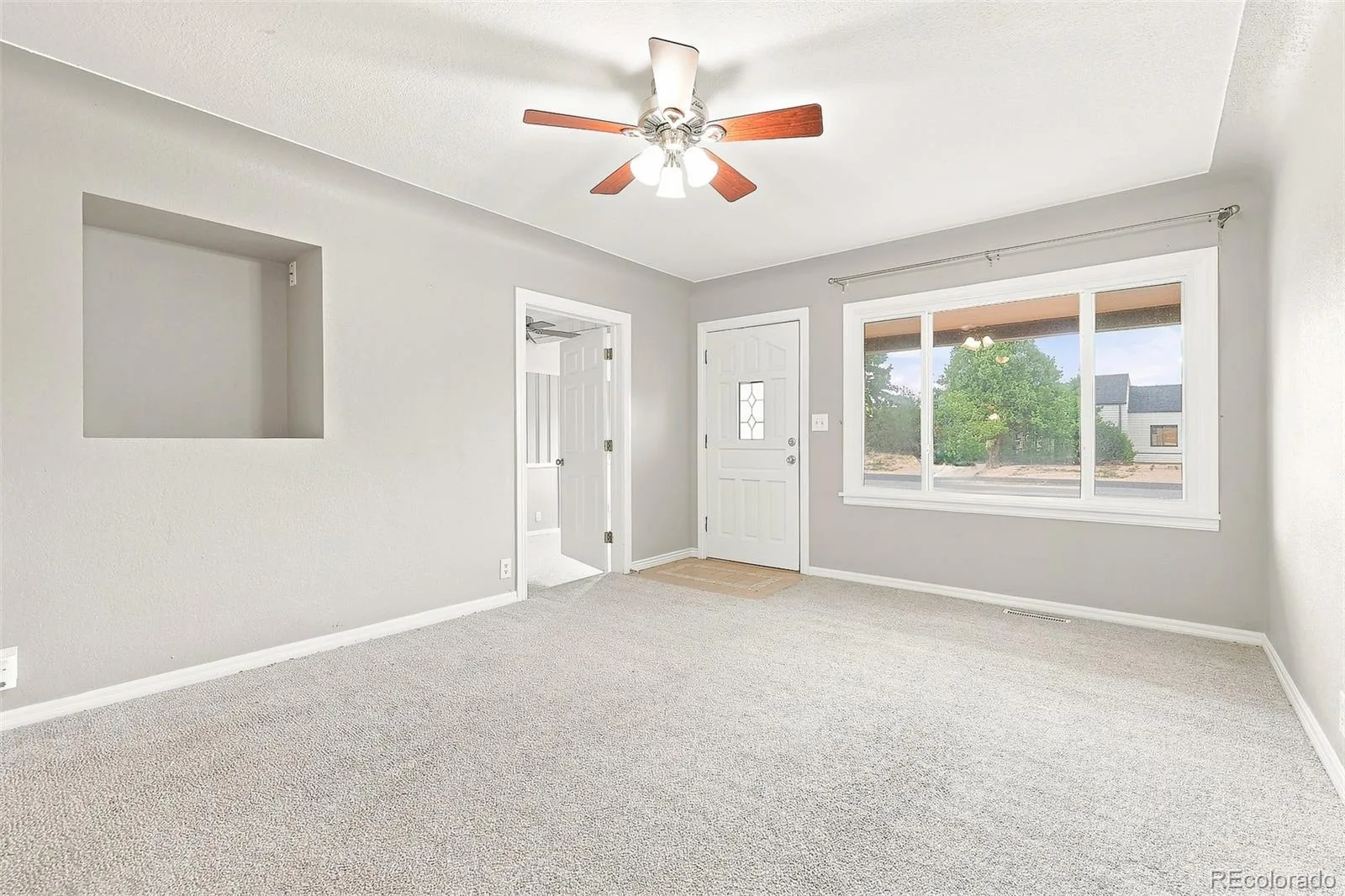 1945 Oakland Street Aurora CO 80010 | MLS #REC9348740 10082026230155 1600 6