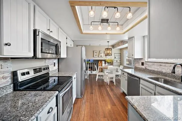 04092026125239 600 14