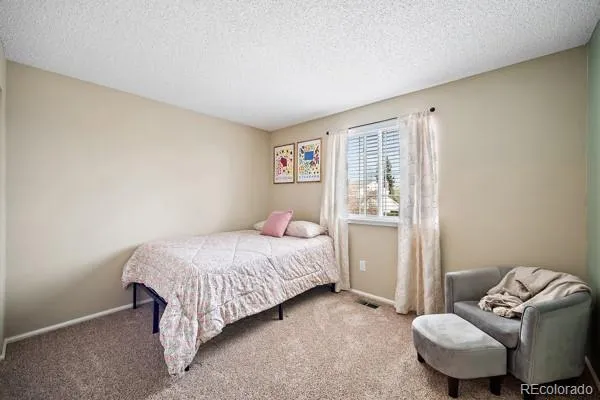 04092026125239 600 30