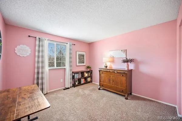 04092026125239 600 33