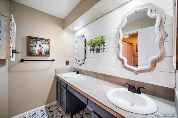 04092026125239 600 35