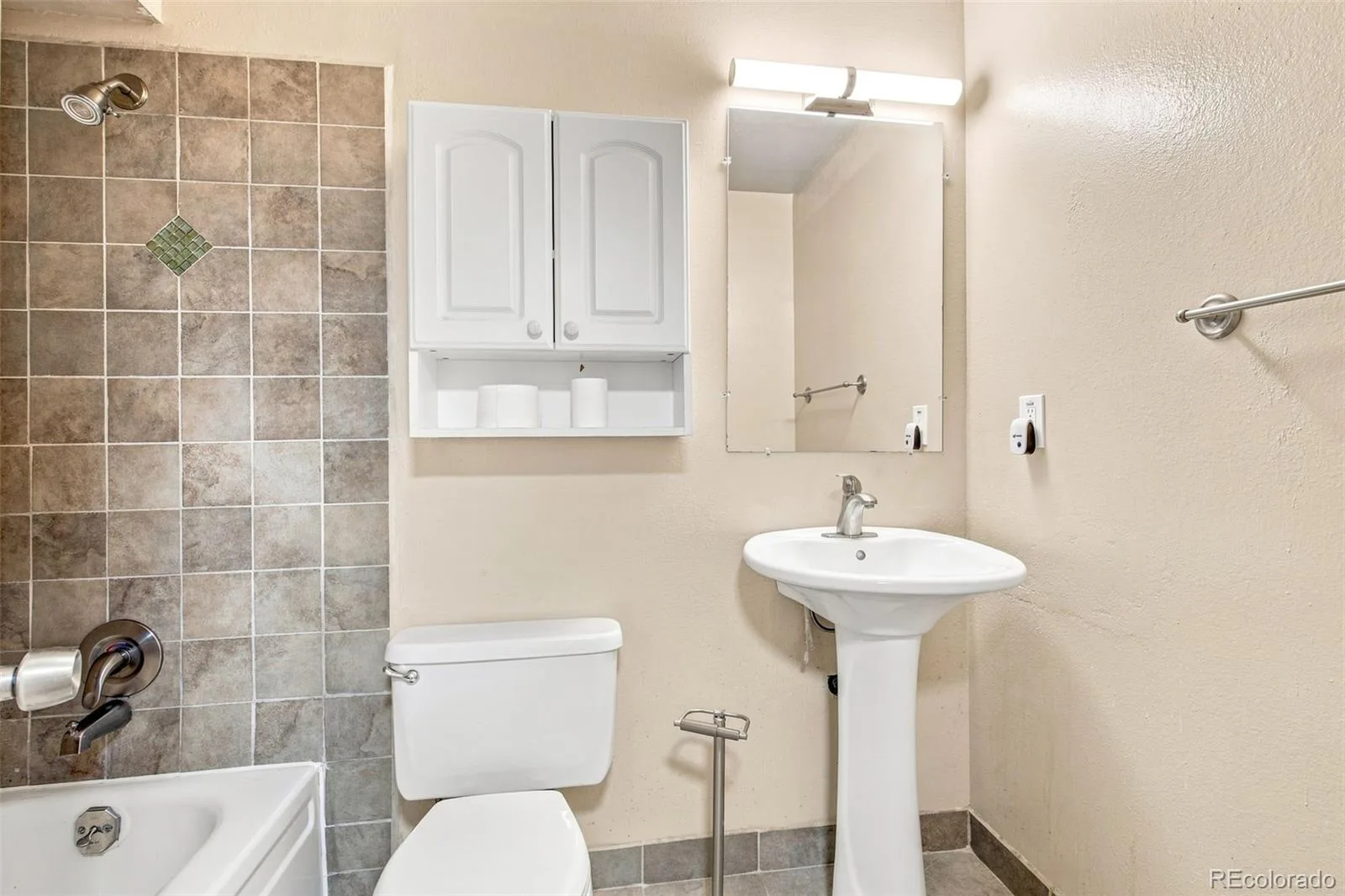 12138 Melody Drive #304 Denver CO 80234 | MLS #REC9350371 08282026202027 1600 10