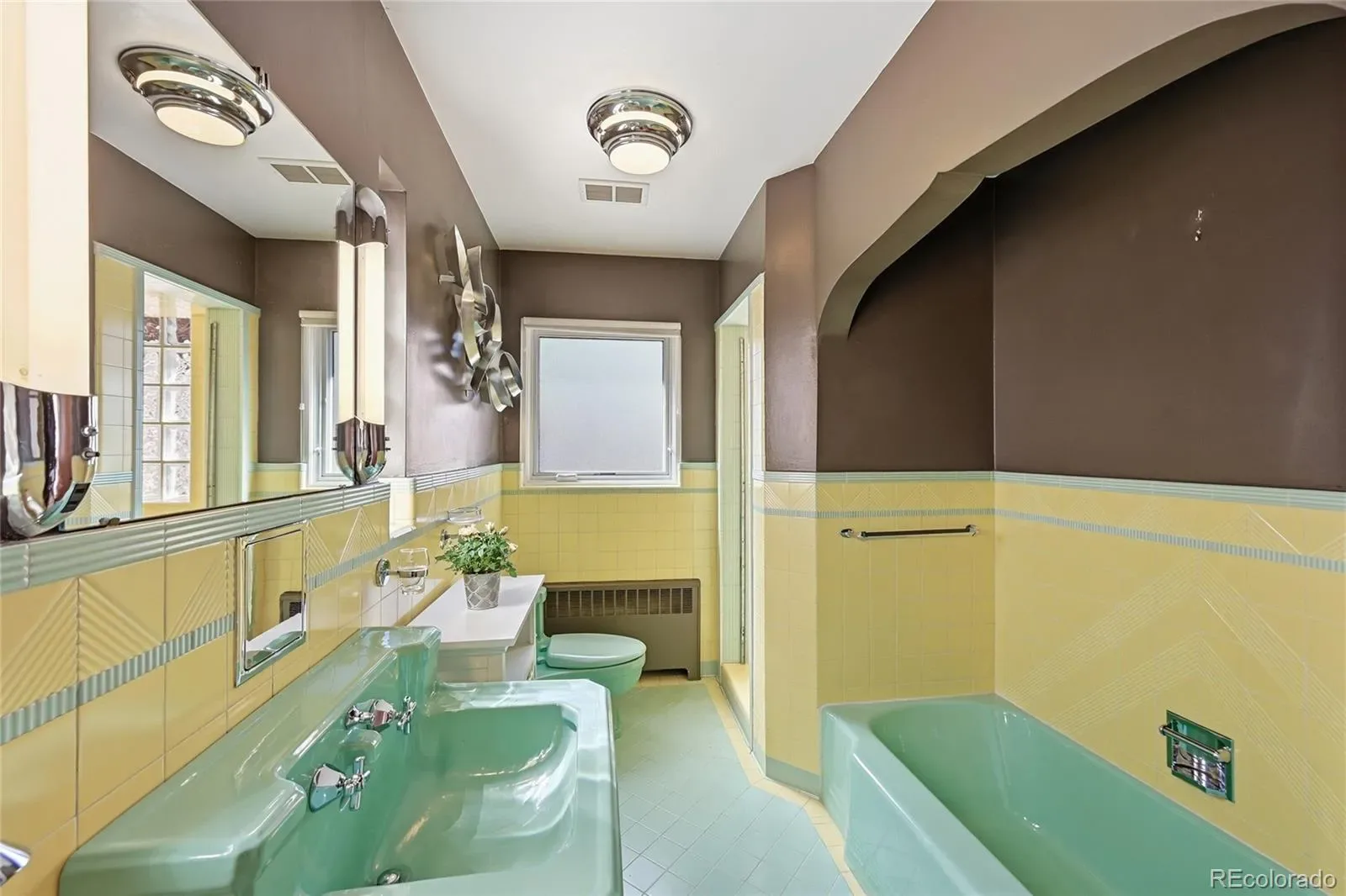 03202026175609 1600 21