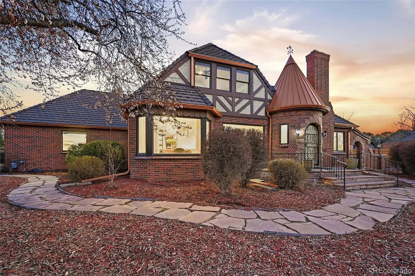 03202026175609 1600 32