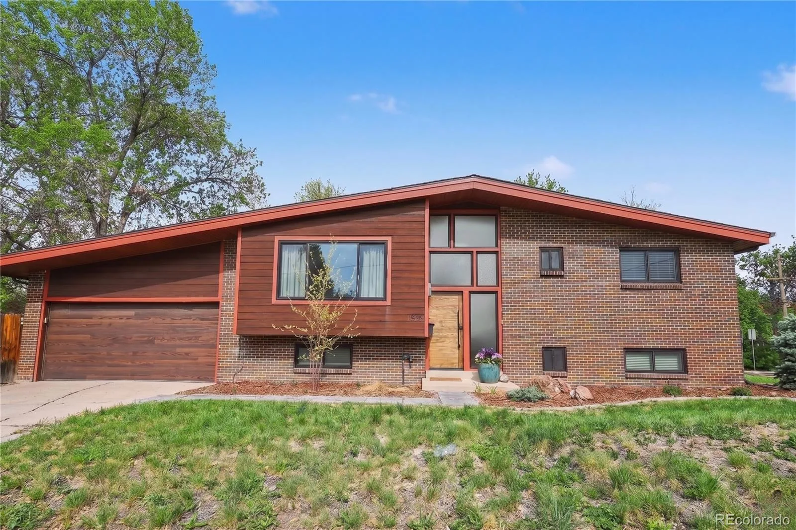 1890 S Monaco Parkway Denver CO 80224 | MLS #REC9351380 08272026004450 1600 5