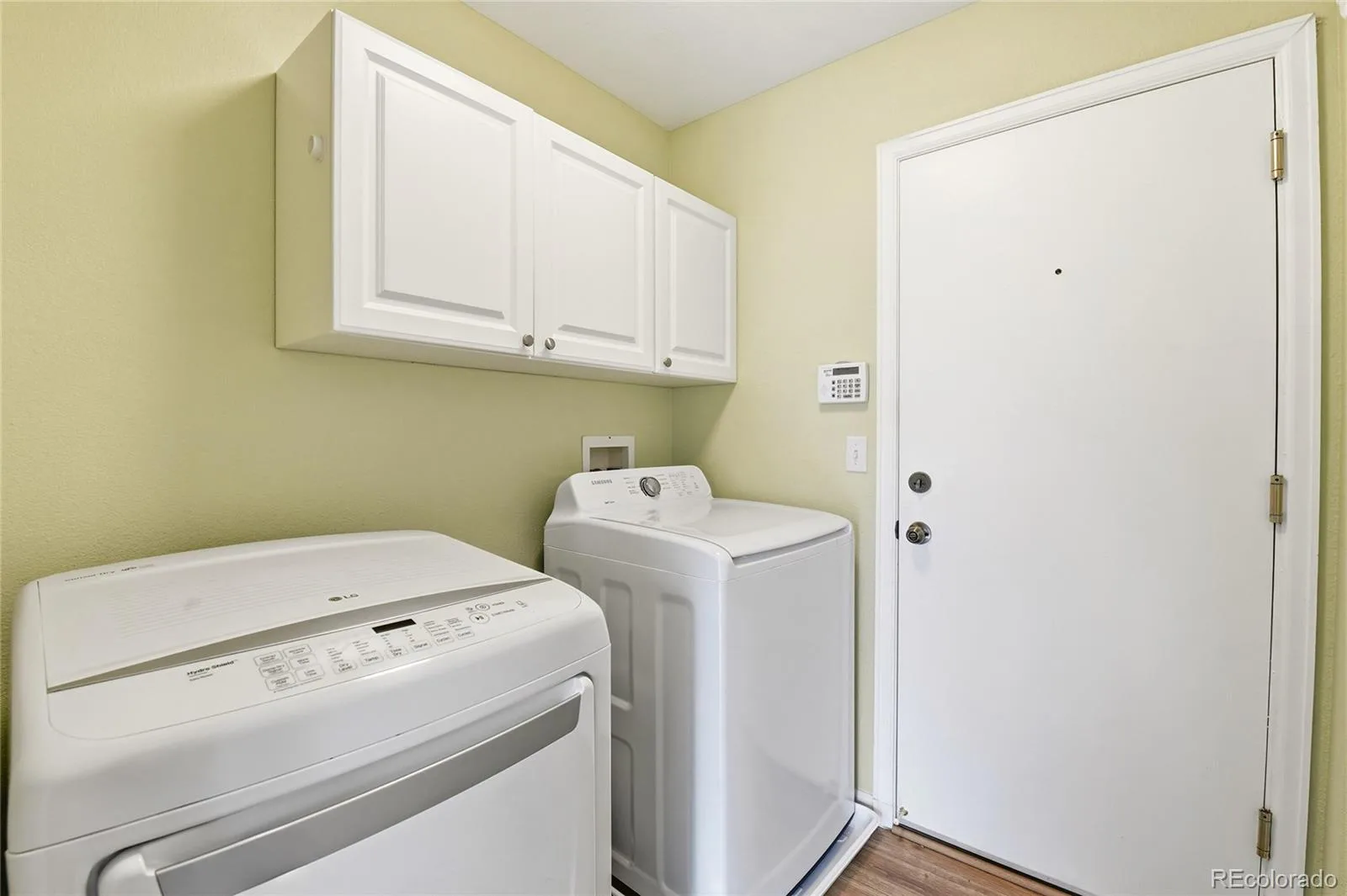 5166 S Shawnee Way Aurora CO 80015 | MLS #REC9351784 06062026161841 1600 18