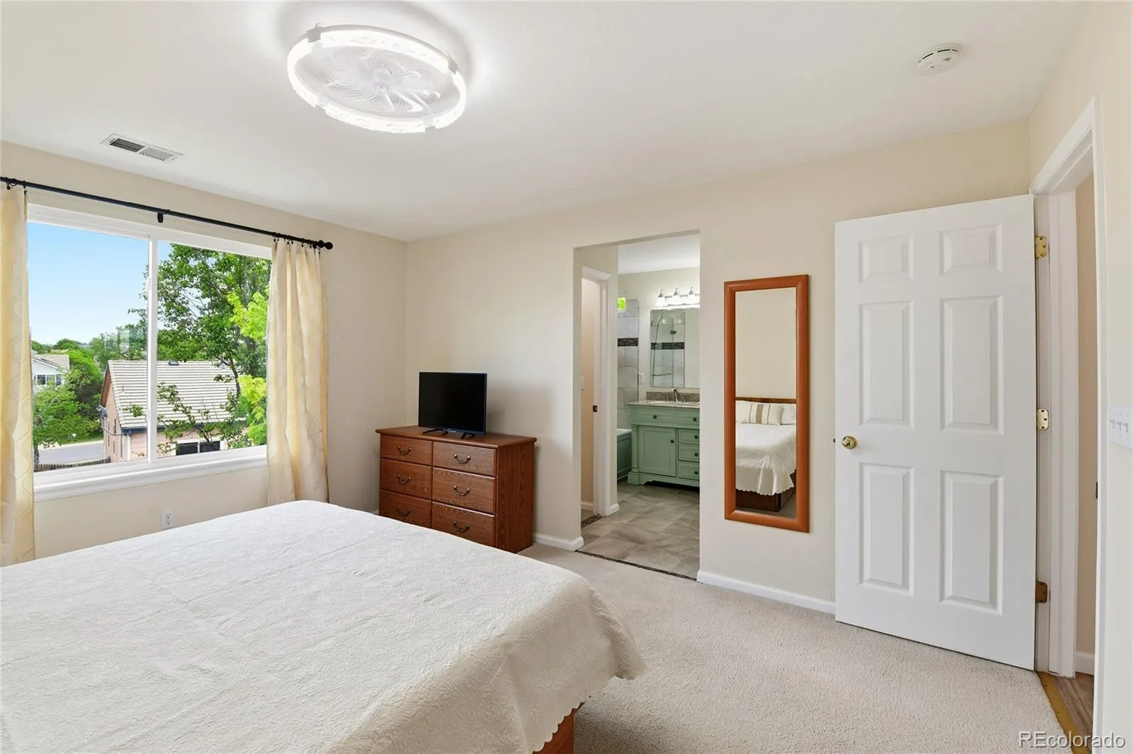 5166 S Shawnee Way Aurora CO 80015 | MLS #REC9351784 06062026161841 1600 19