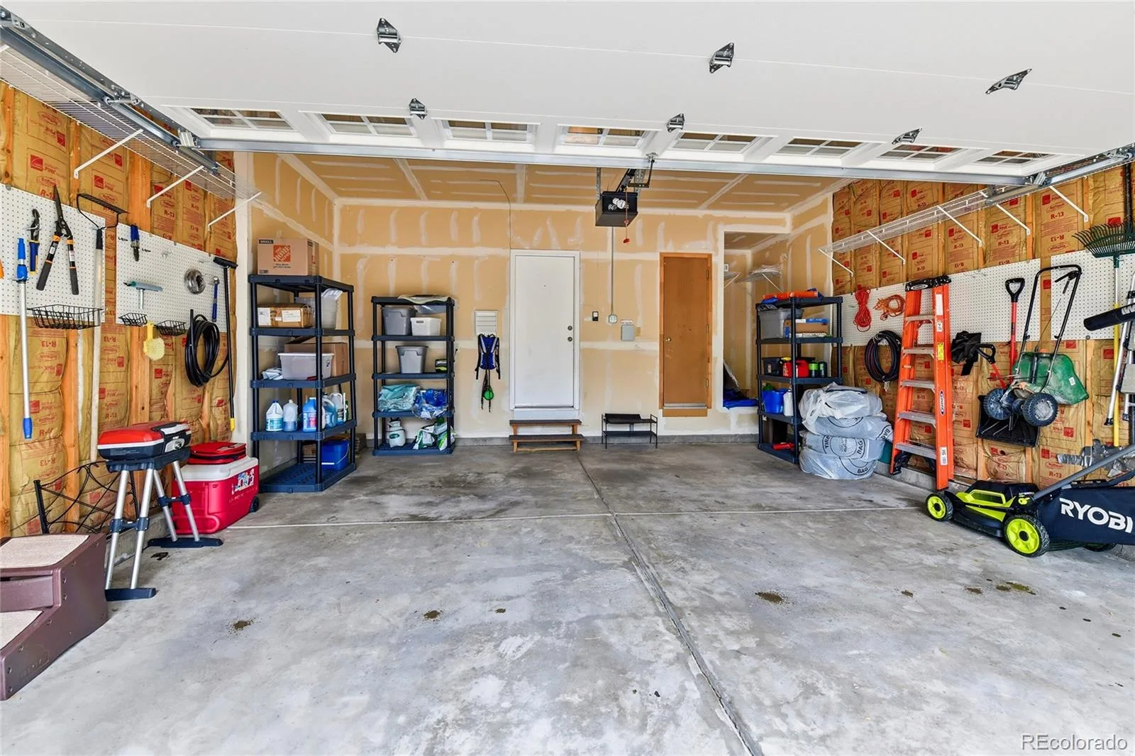 5166 S Shawnee Way Aurora CO 80015 | MLS #REC9351784 06062026161841 1600 33