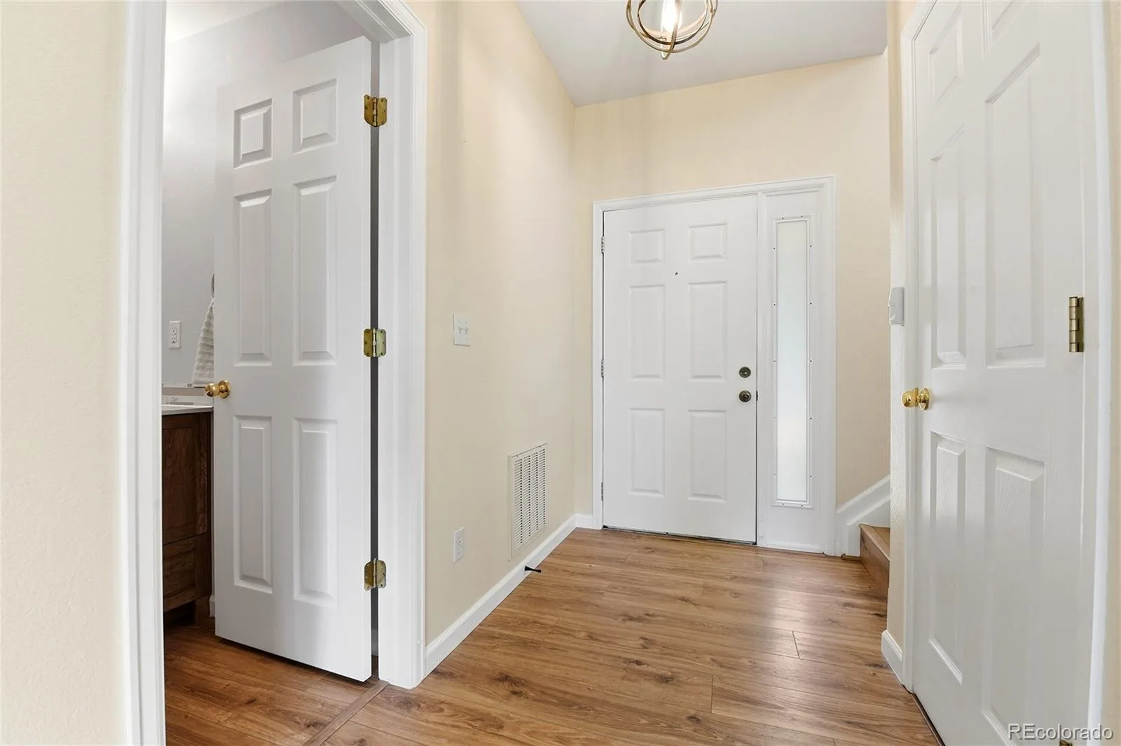 5166 S Shawnee Way Aurora CO 80015 | MLS #REC9351784 06062026161841 1600 4