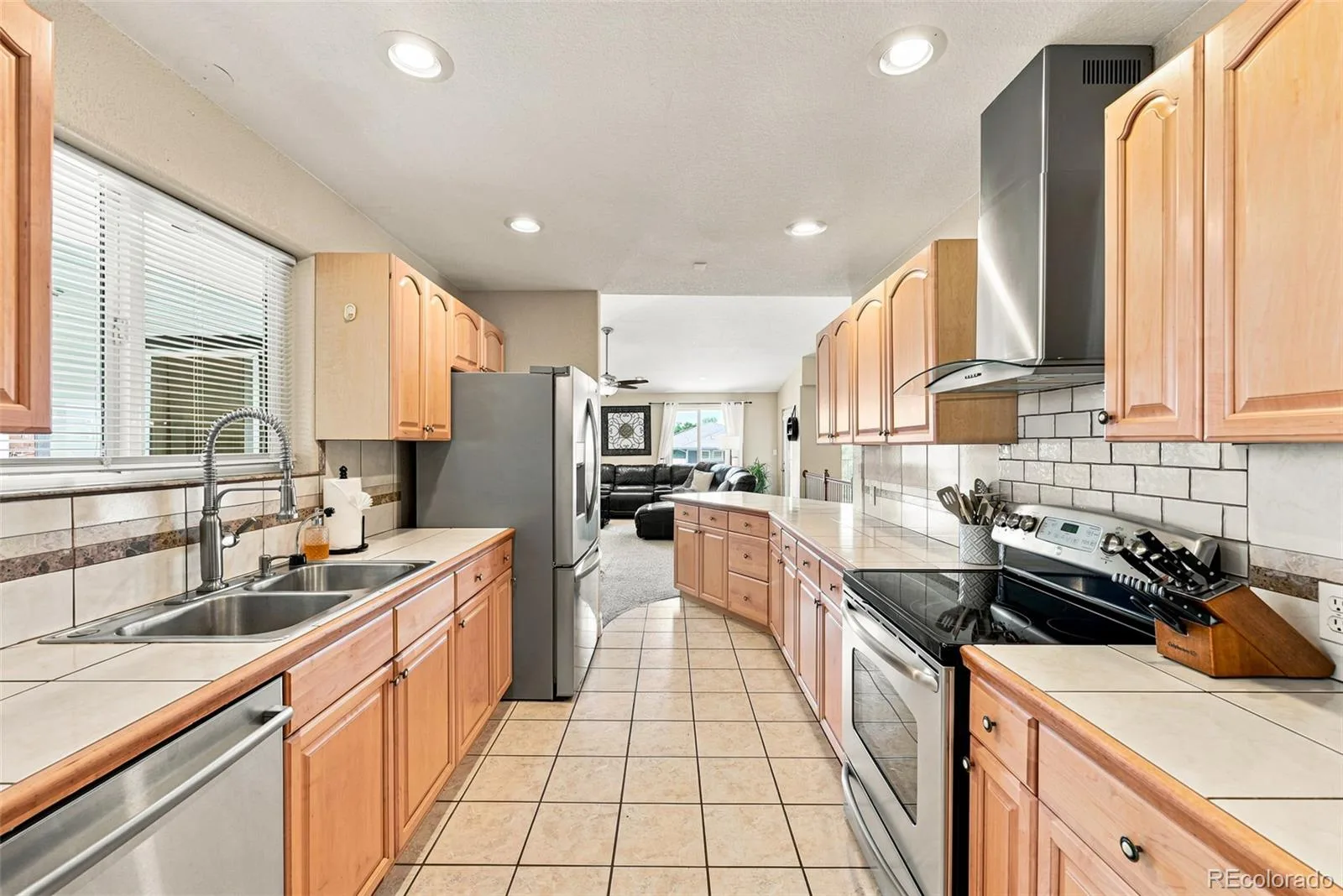 9381 W 67th Place Arvada CO 80004 | MLS #REC9355436 07242026160112 1600 13