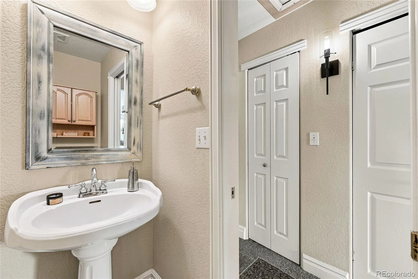 9381 W 67th Place Arvada CO 80004 | MLS #REC9355436 07242026160112 1600 16