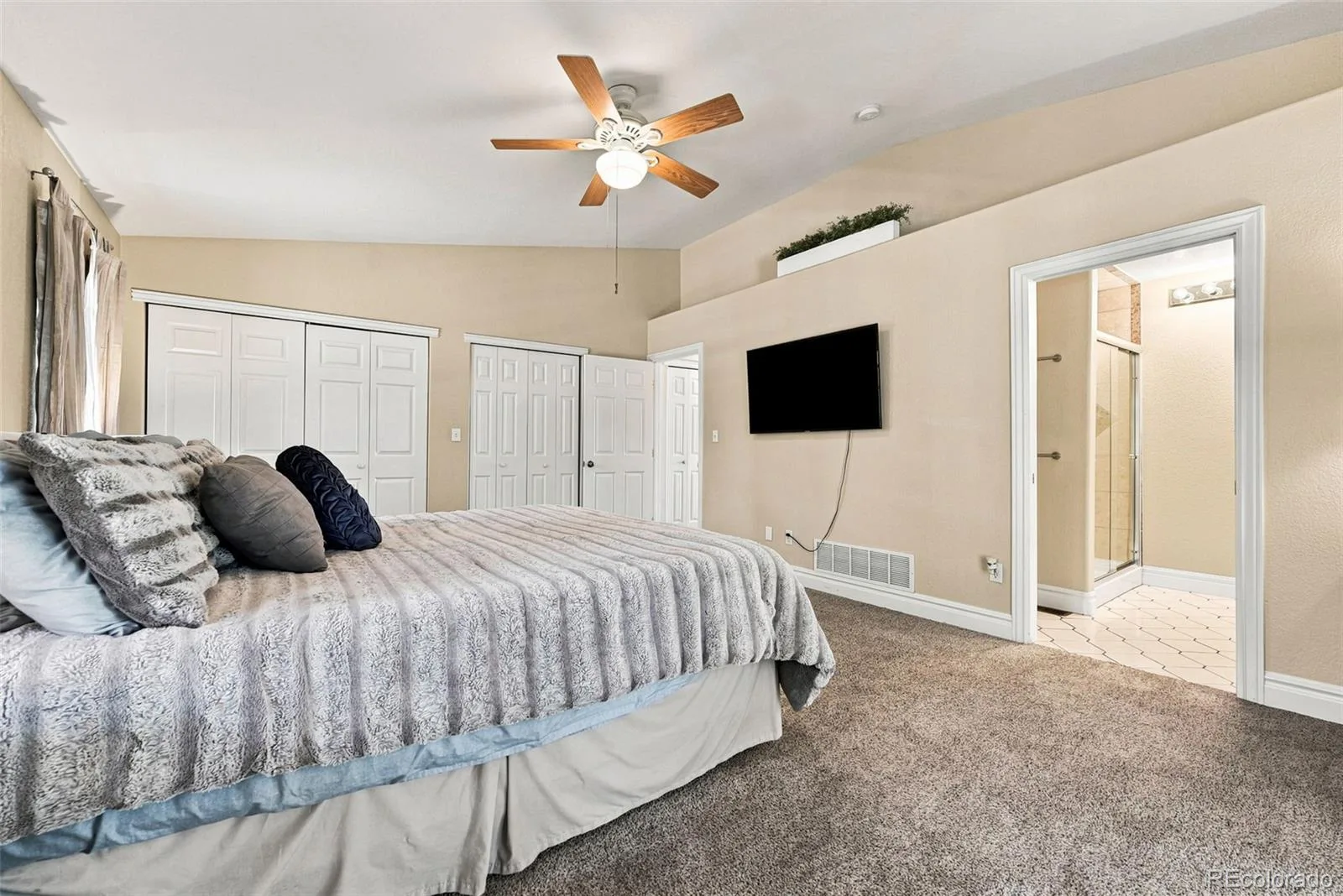 9381 W 67th Place Arvada CO 80004 | MLS #REC9355436 07242026160112 1600 19