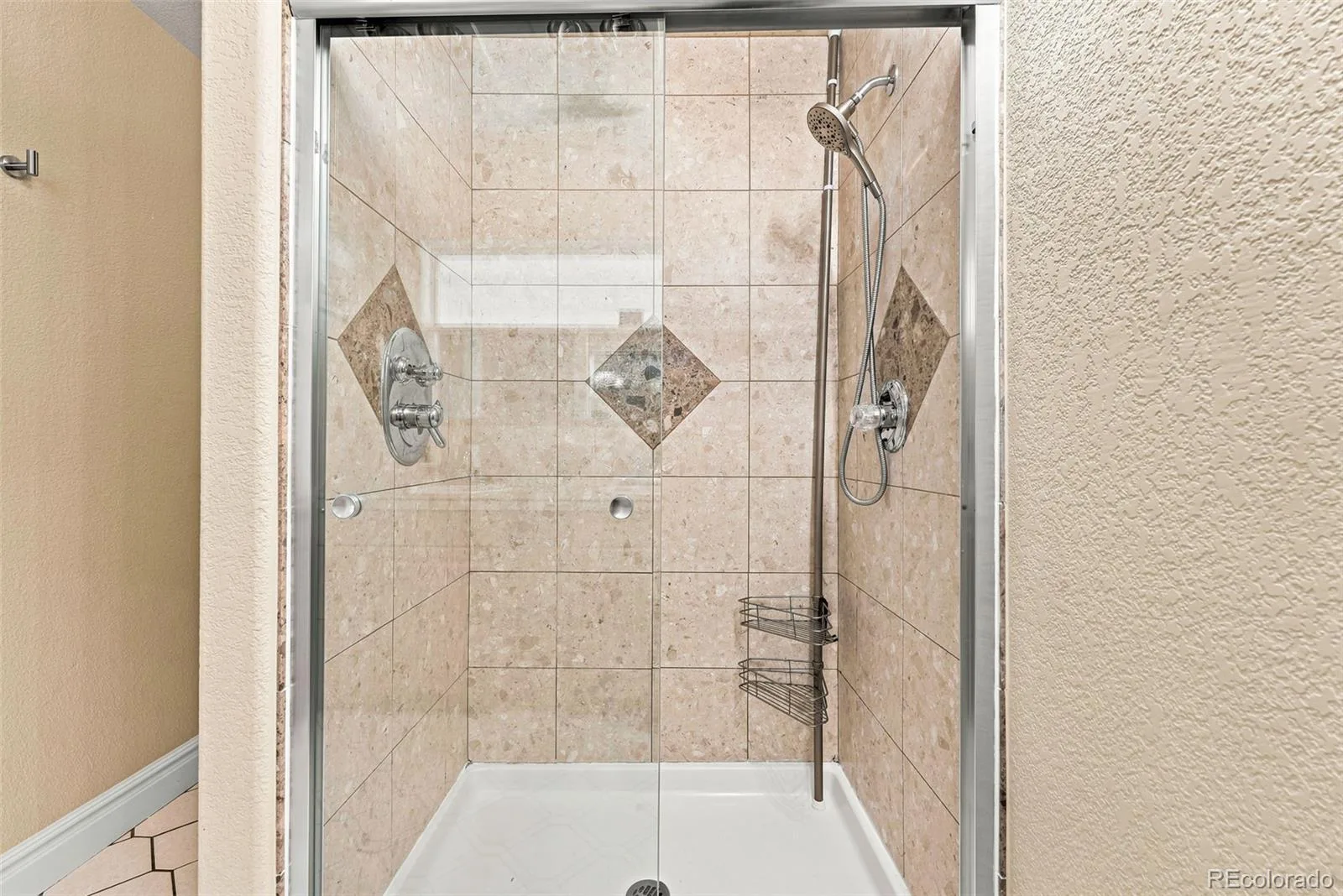9381 W 67th Place Arvada CO 80004 | MLS #REC9355436 07242026160112 1600 21