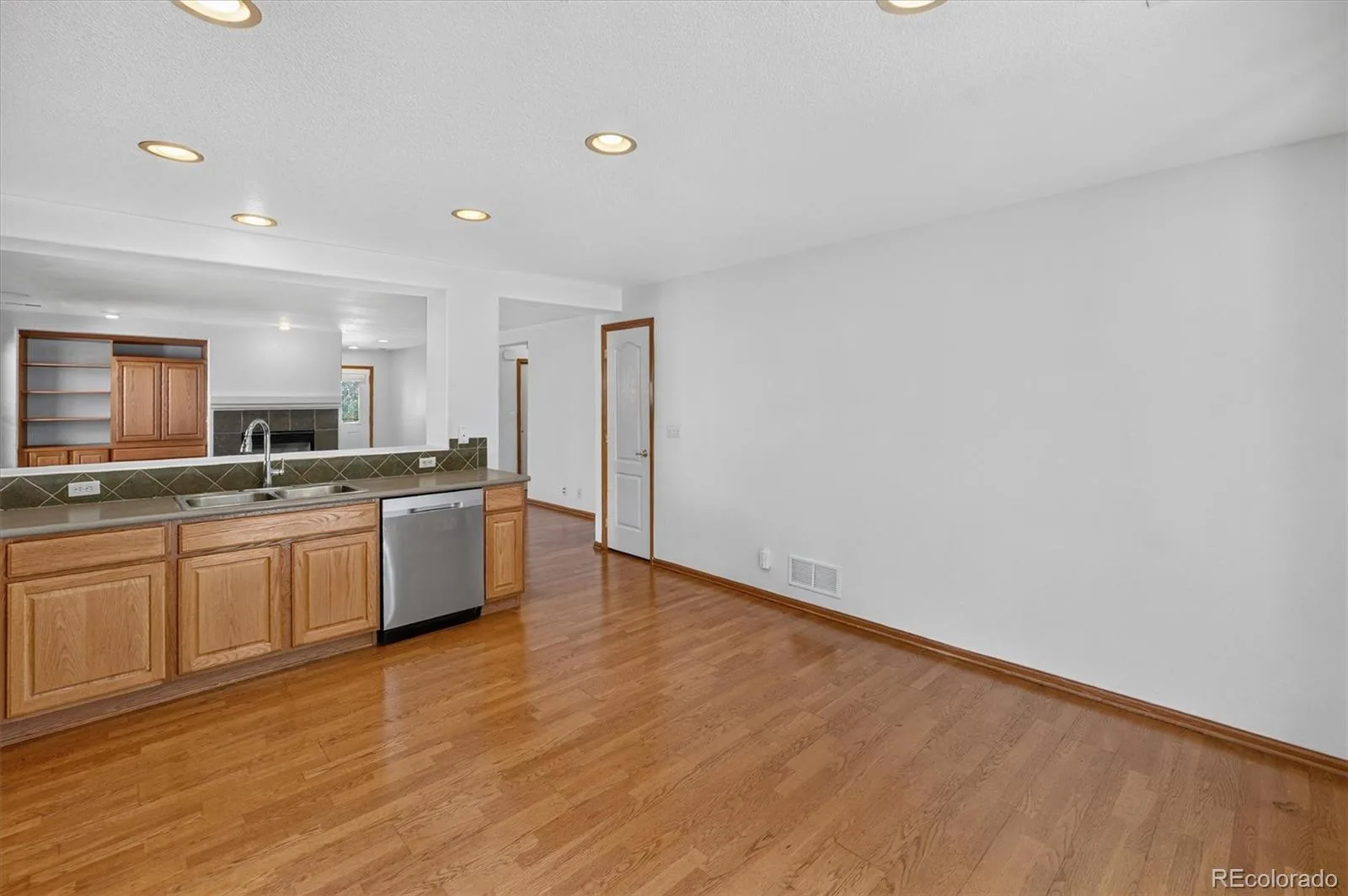 5531 Lewiston Court Denver CO 80239 | MLS #REC9358904 08092026040330 1600 15