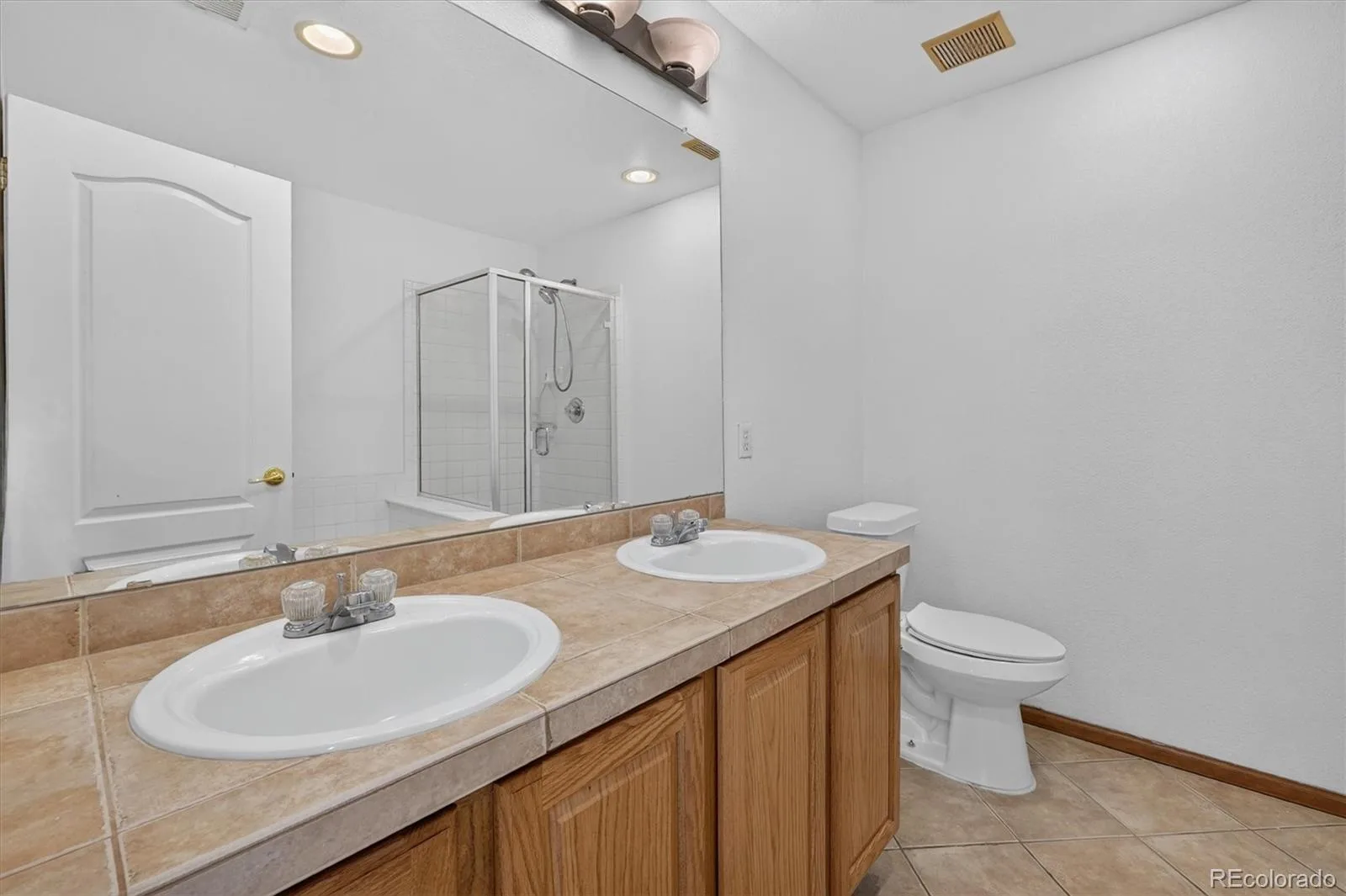 5531 Lewiston Court Denver CO 80239 | MLS #REC9358904 08092026040330 1600 20