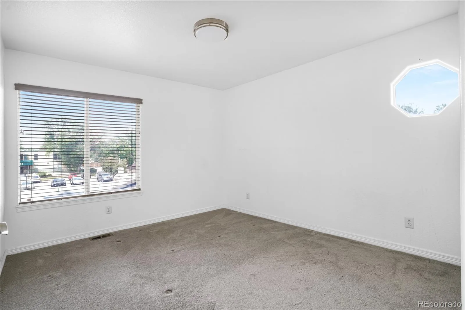 8691 E Hawaii Drive Denver CO 80231 MLS #REC9359025 06082026211901 1600 22