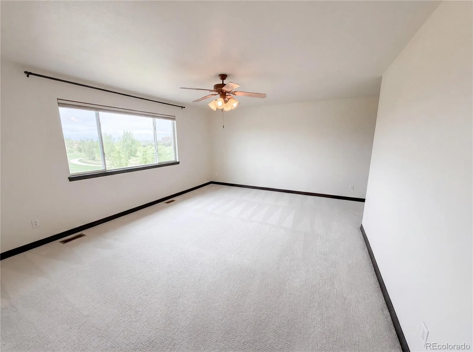 7469 S Biloxi Court Aurora CO 80016 MLS #REC9361457 06012026191515 1600 26