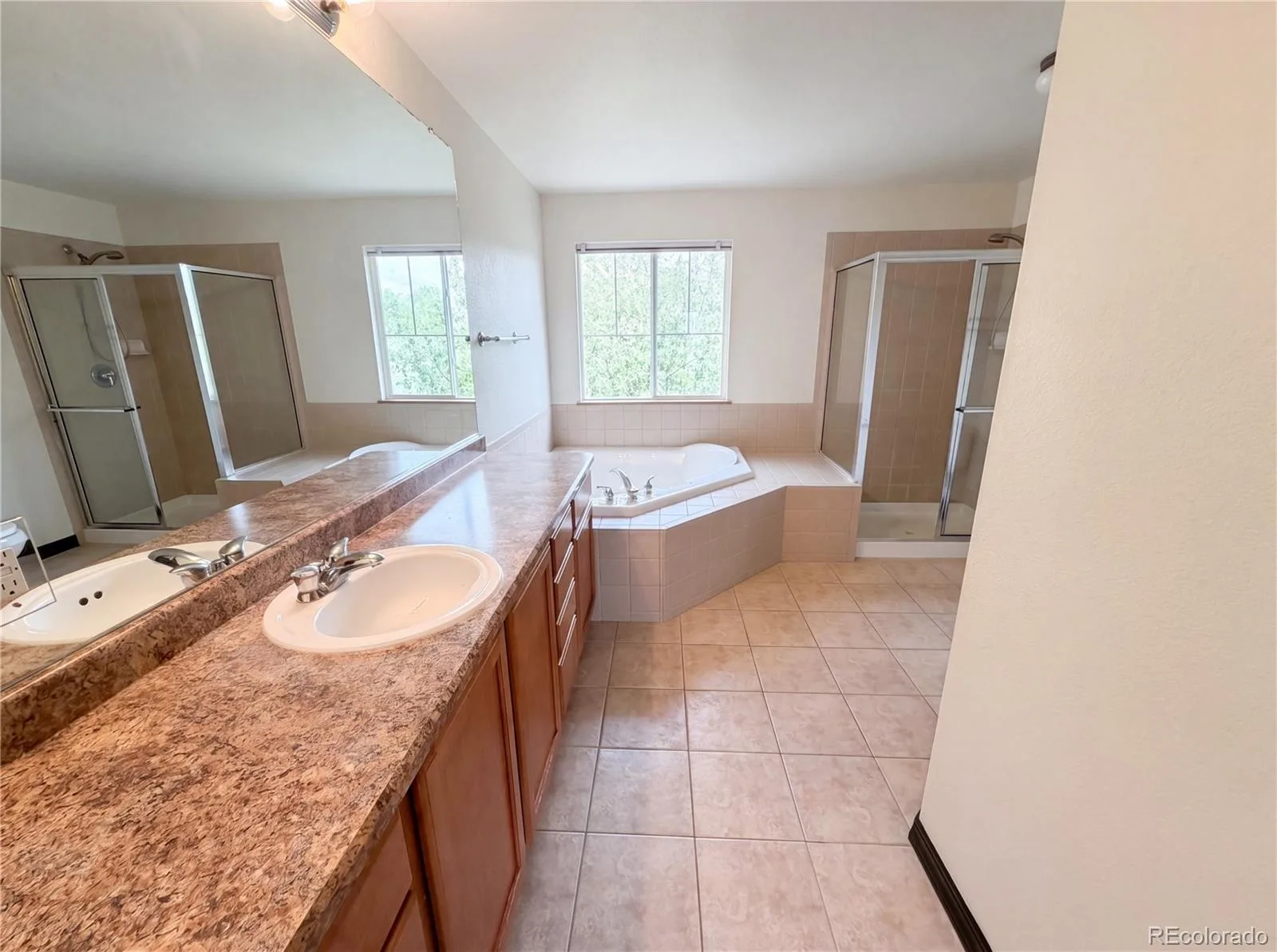 7469 S Biloxi Court Aurora CO 80016 MLS #REC9361457 06012026191515 1600 28