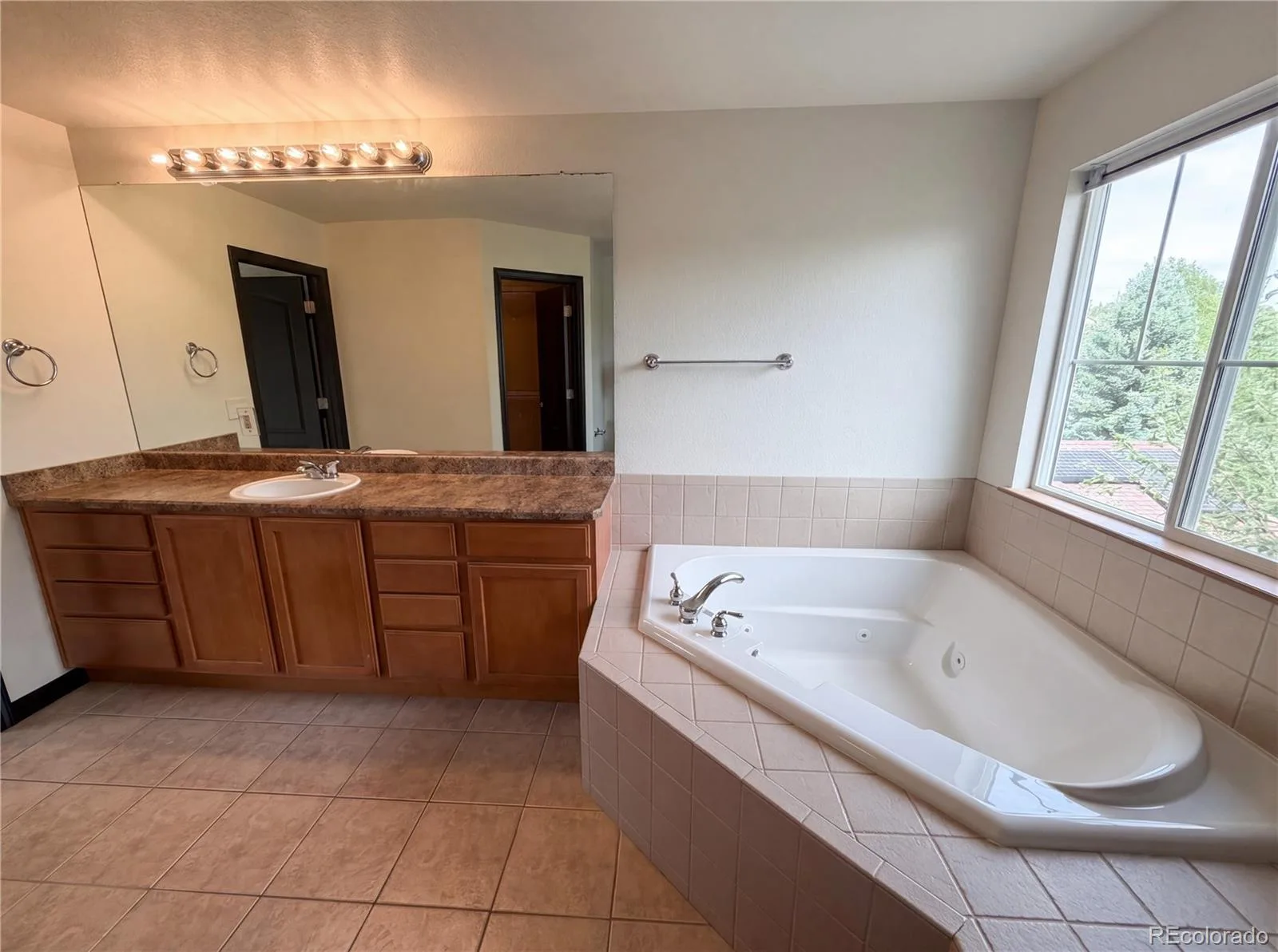 7469 S Biloxi Court Aurora CO 80016 MLS #REC9361457 06012026191515 1600 29